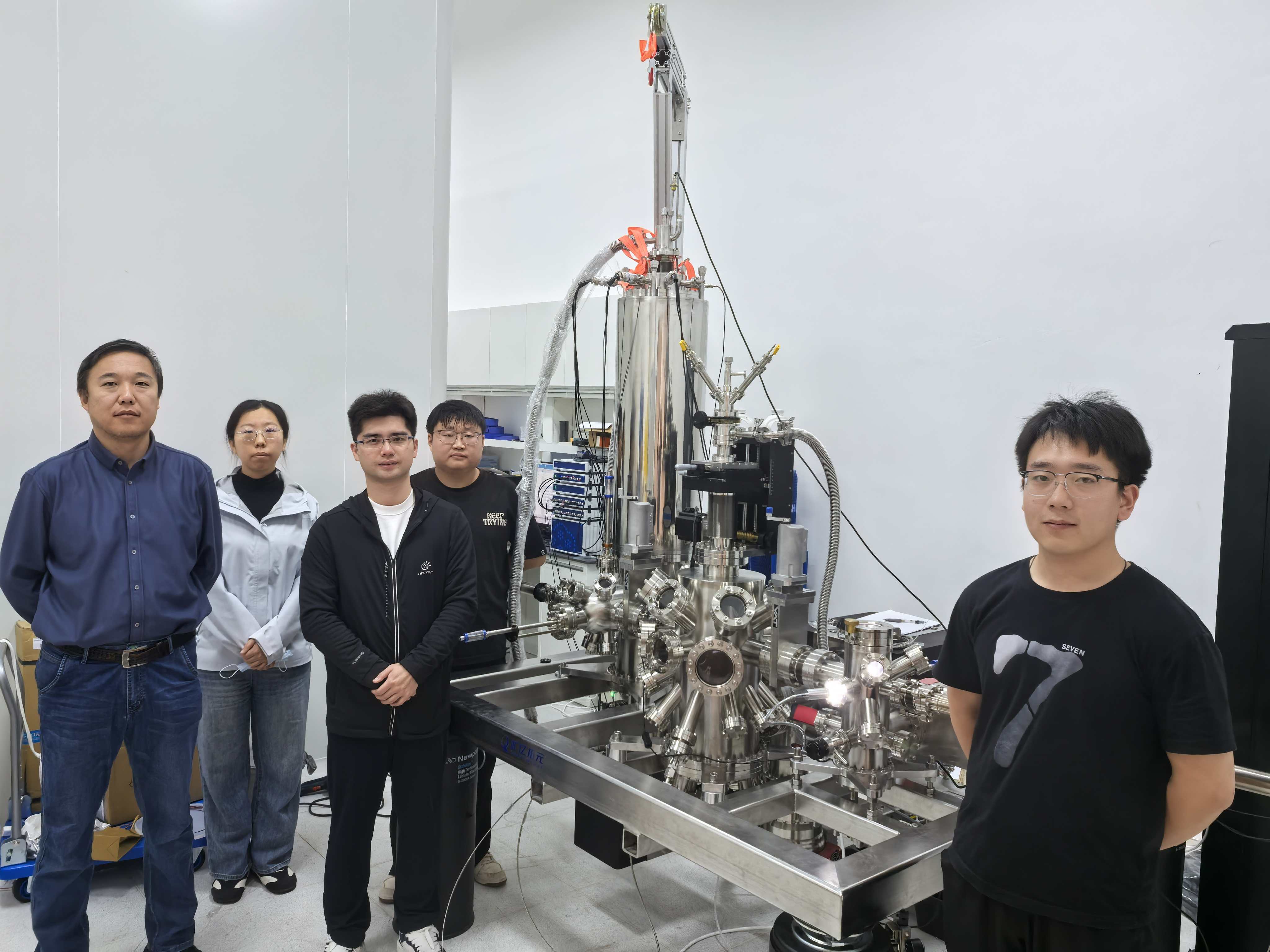 粤港澳大湾区(广东)量子科学中心低温STM/AFM与氧化物MBE联合系统